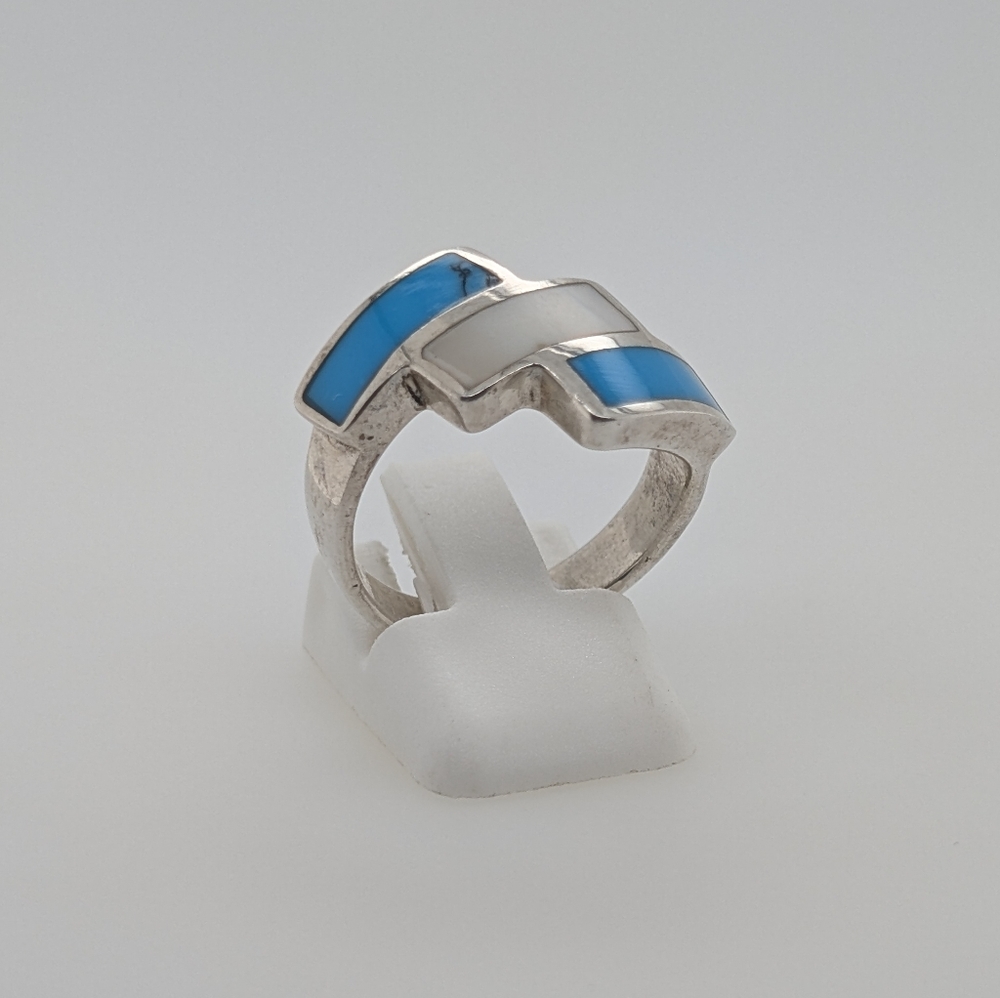 Sterling Silver Ring w/ Turquoise and Mother of Pearl Inlay